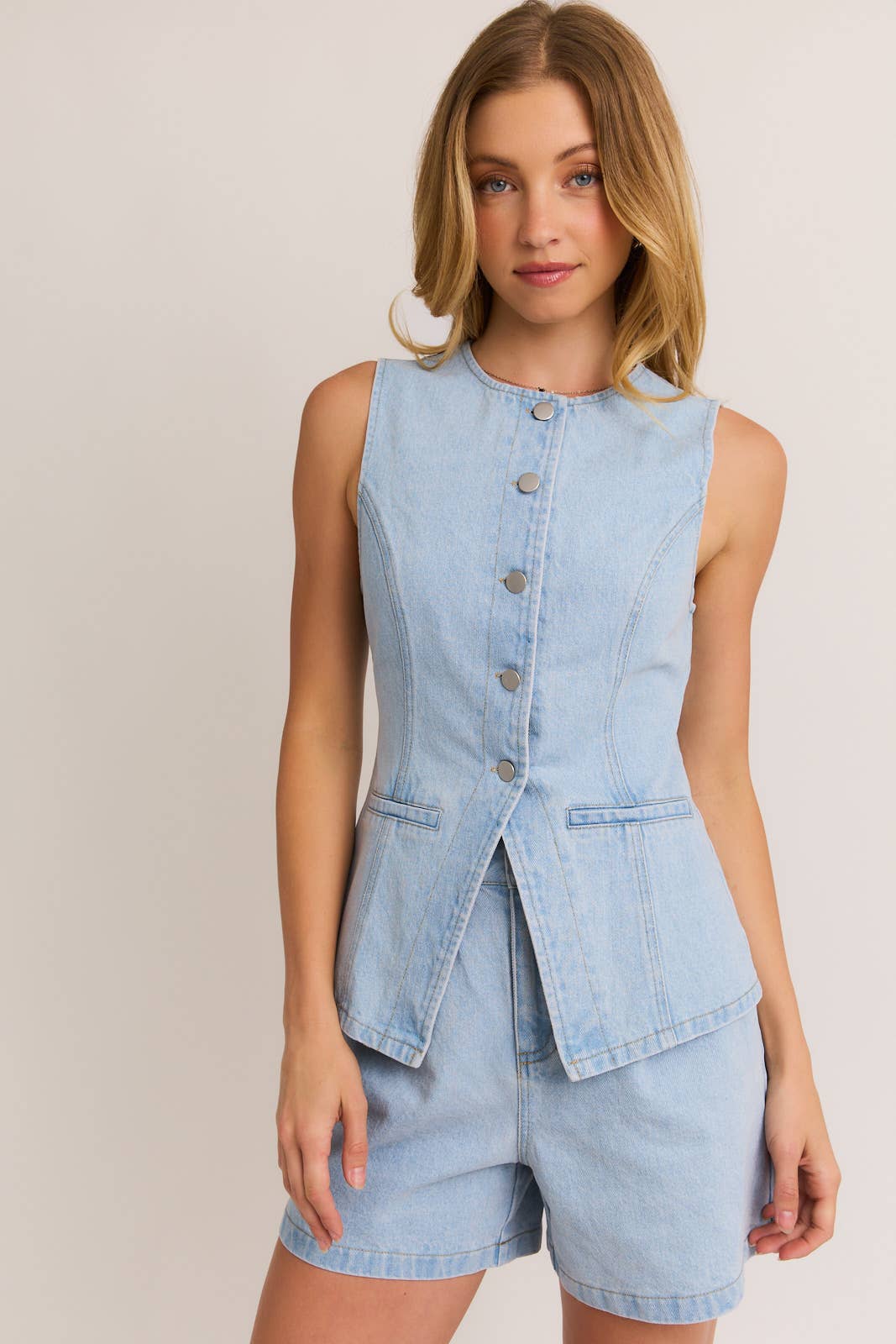 Button Business Top